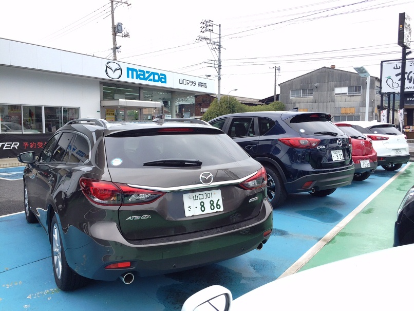 柳井店の試乗車。この後、CX-5が試乗に出ました。