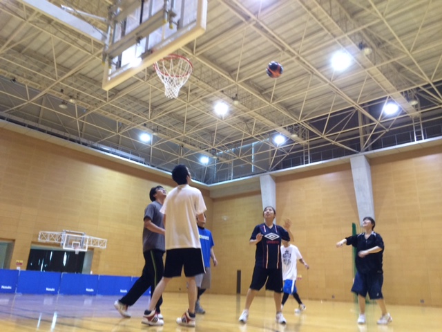 静かにしろい　この音が・・・