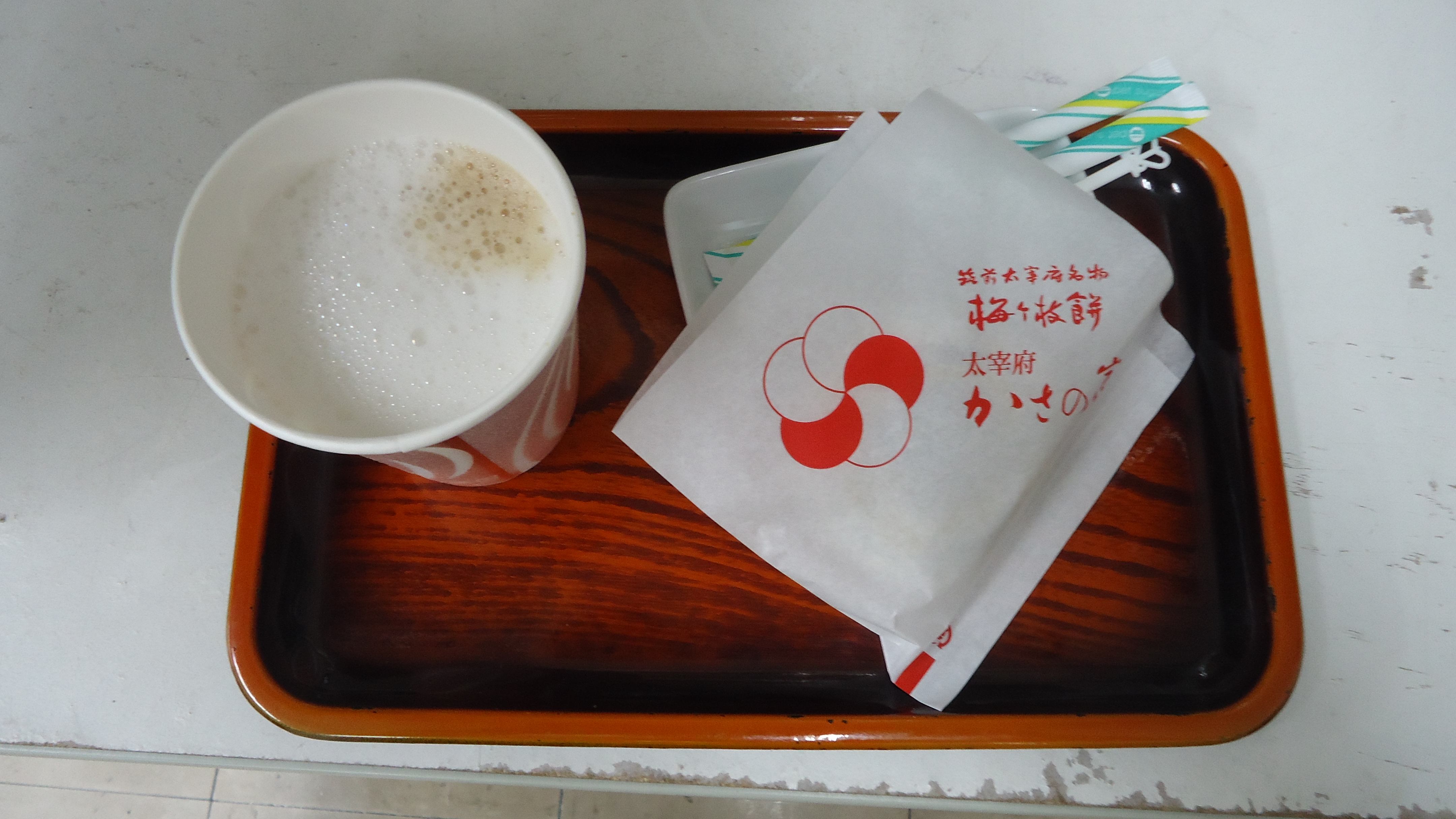 あたたかいコーヒーorお茶でいかがでしょうか？