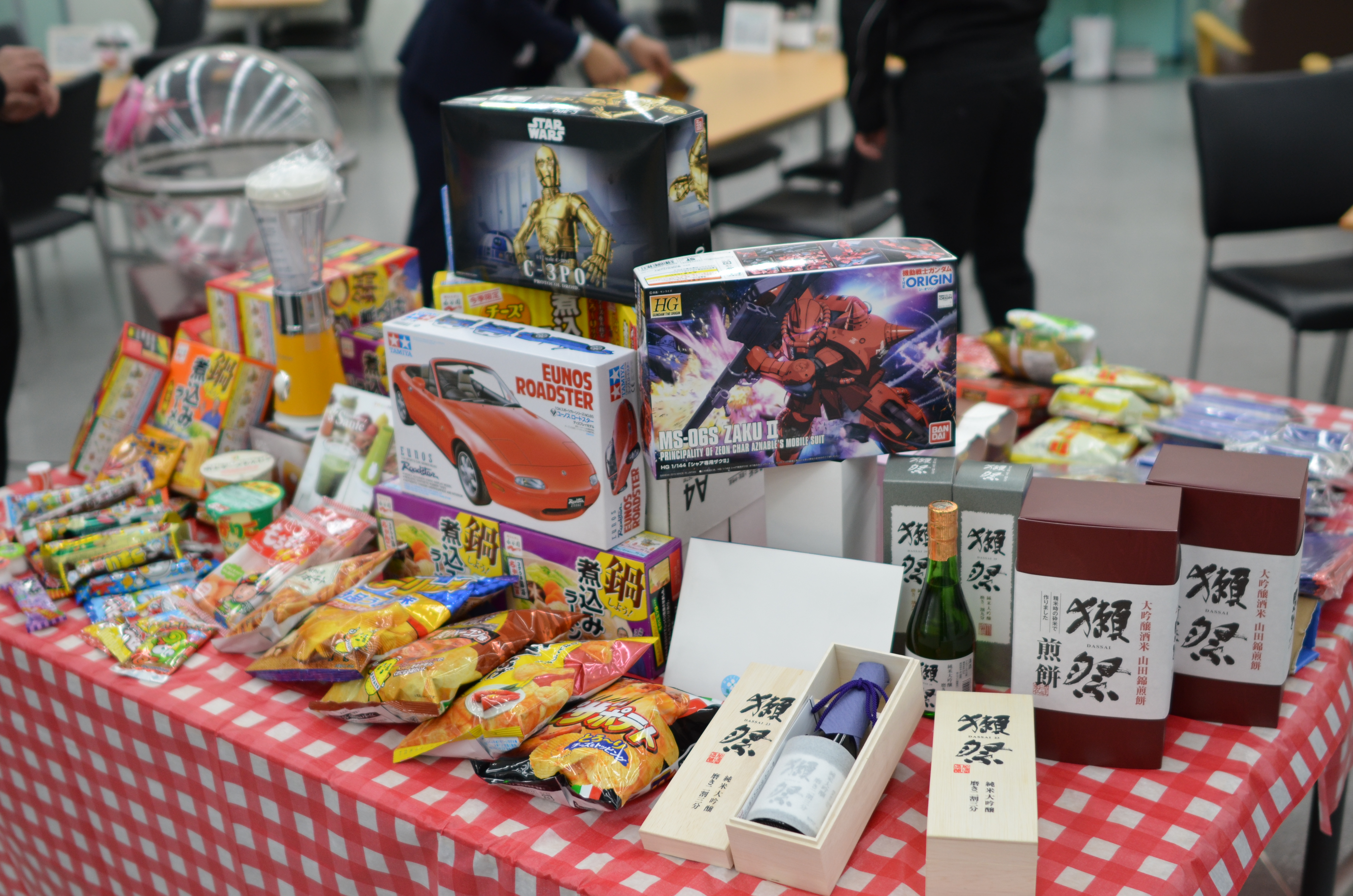 豪華商品をご用意してお待ちしております！