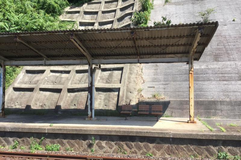 下りホーム。