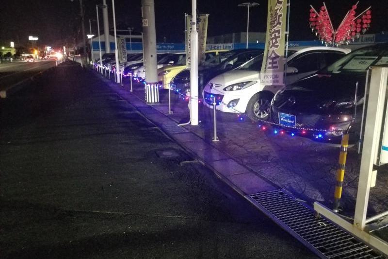 お店の前を通る時は見てみてください
