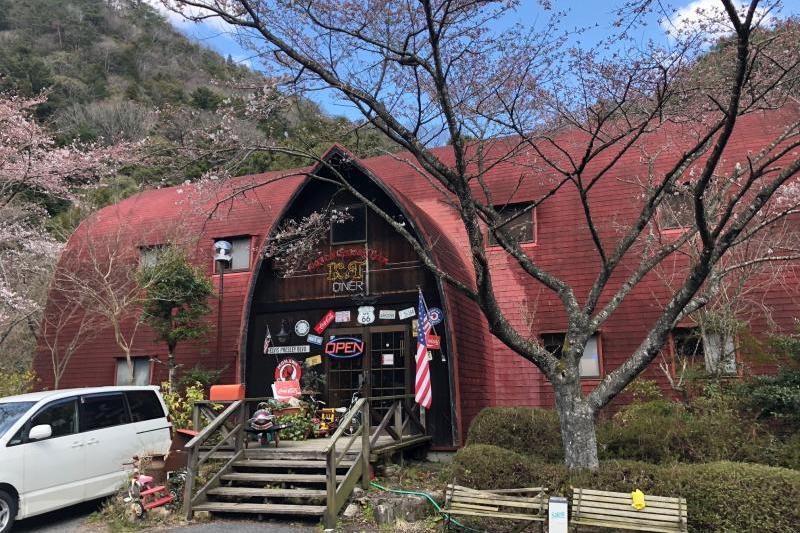 廿日市の山間にあるKTダイナーさんです