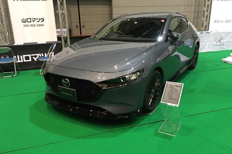 MAZDA３シグネチャースタイル展示中です。