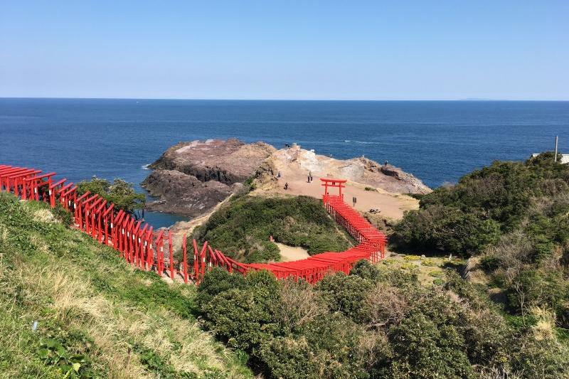 こんにちは、五嶋です。3月25日に元乃隅神社に行ってきました。