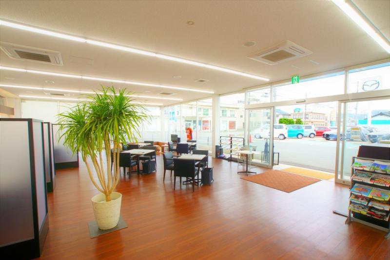 開店中ドアは開放となります