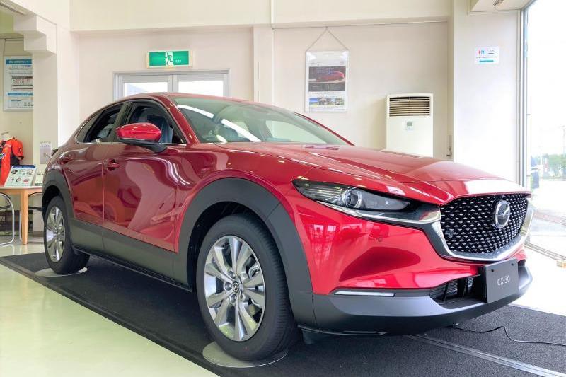 最短納期3週間のCX-30。