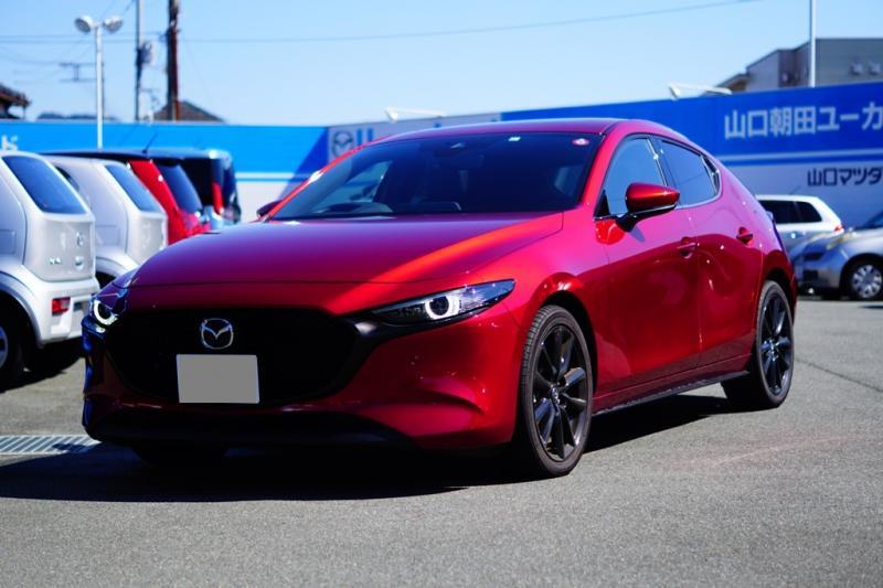 ②MAZDA　3　ファストバック　X　Lパッケージ　サンルーフ　ソウルレッド