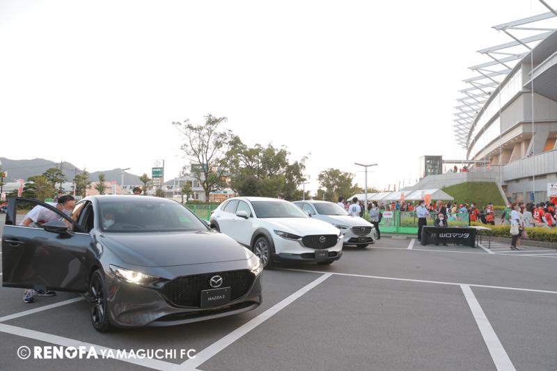 開幕戦以来の車両展示も