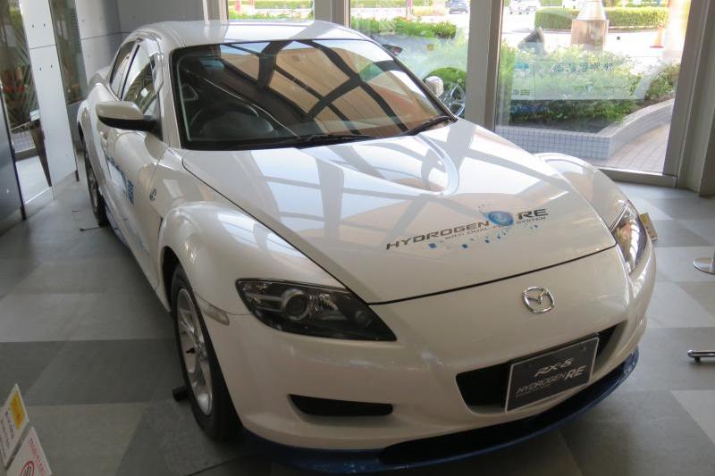 水素ロータリー搭載のRX-8