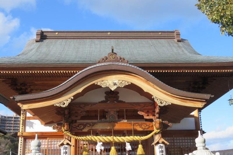 建立8年を迎えた白蛇神社