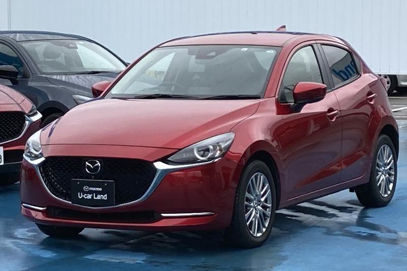 当社試乗車アップのMAZDA2です。