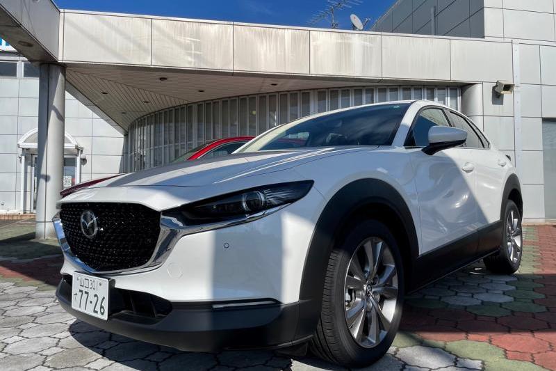 当店試乗車のCX-30。写真はガソリンエンジンの20Sです。