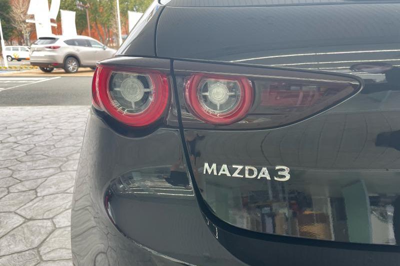 MAZDA3