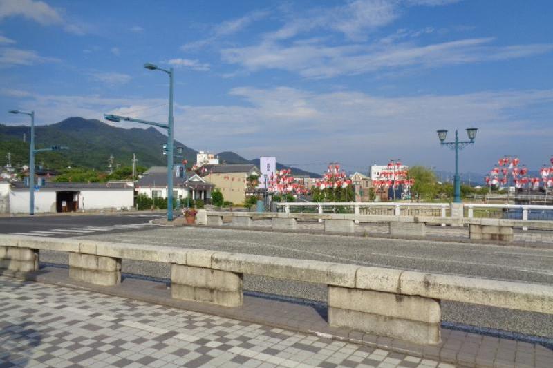 柳井駅通り、本橋の金魚ちょうちん