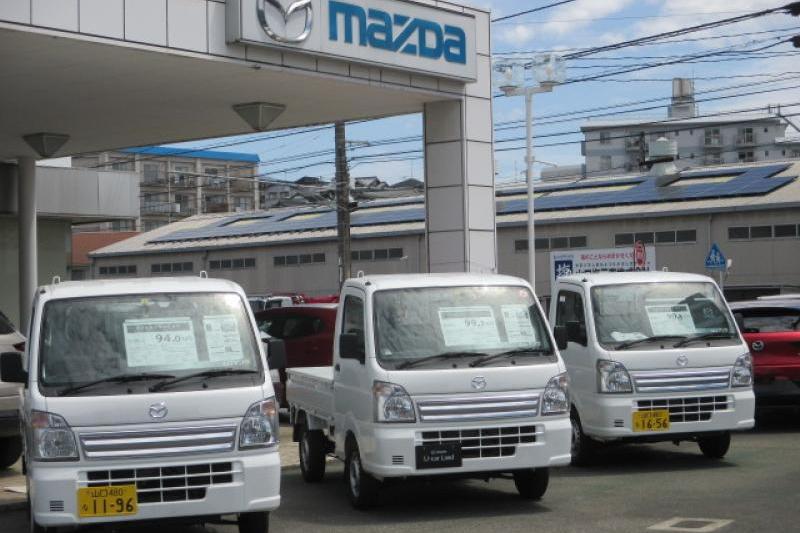 働く車も勢揃い！ 人気の軽トラック！
