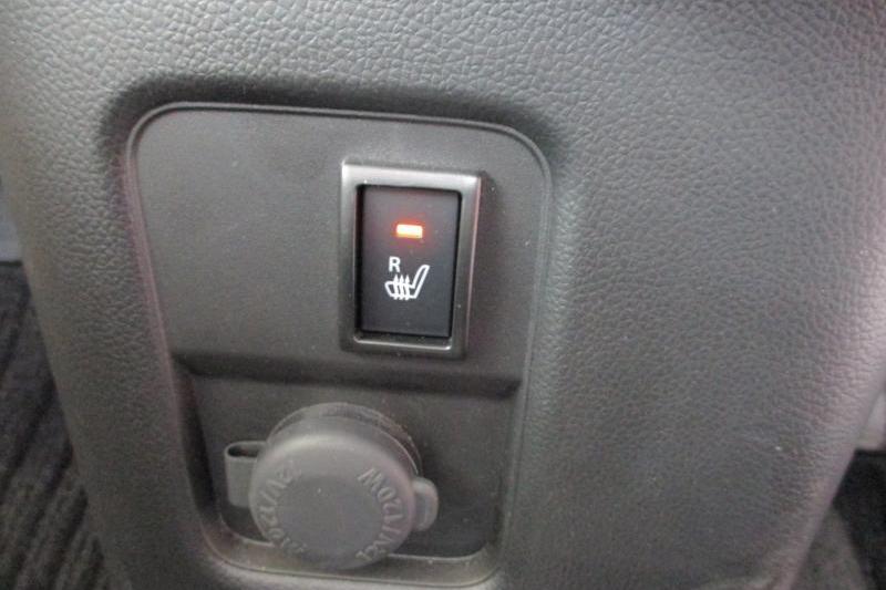 運転席のおしり暖かい機能もあります