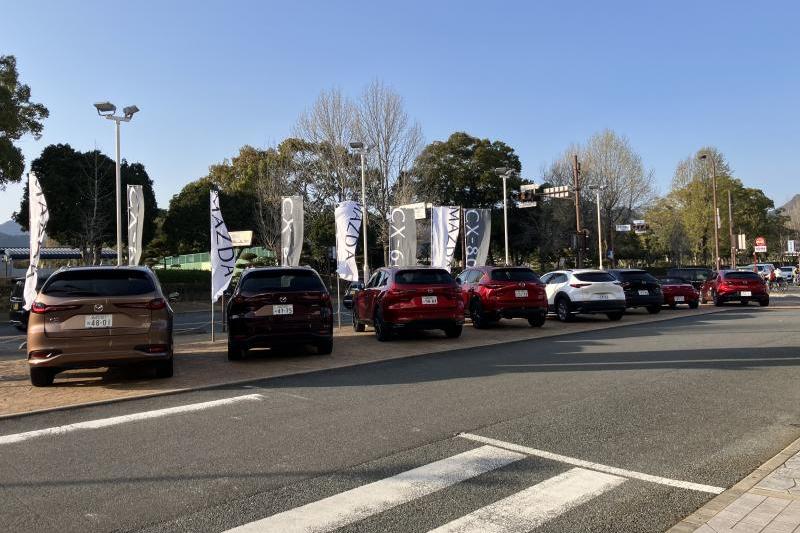 試乗車準備してお待ちしております！