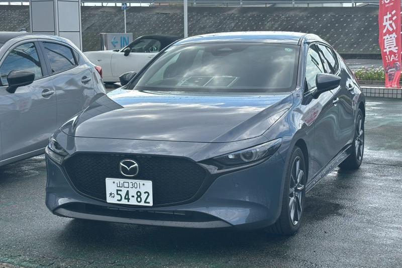 MAZDA3 FBです。