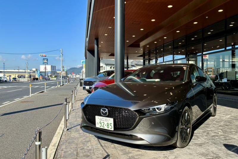 MZADA3 20S Retro Sports Edition