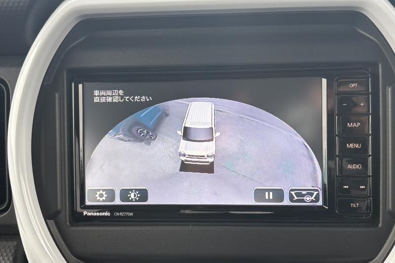 全方位モニター付メモリーナビゲーションです。